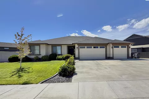 1407 Diamond Loop, West Richland, WA 99353