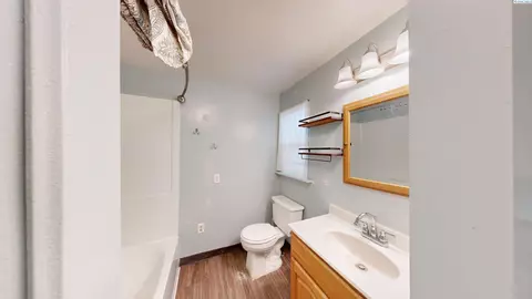 Bath - 535 E Alder St, Palouse, WA 99161 photo 1 of 1