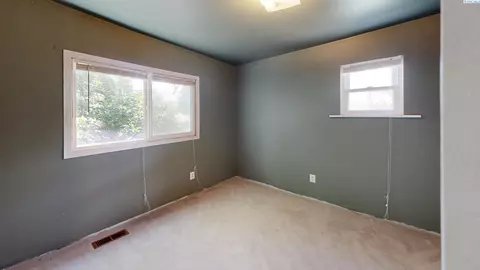 Bedroom - 535 E Alder St, Palouse, WA 99161 photo 2 of 5