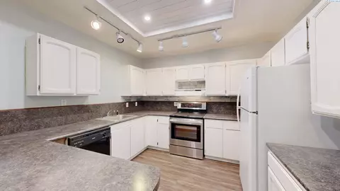 Kitchen - 535 E Alder St, Palouse, WA 99161 photo 2 of 3