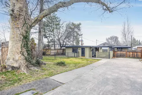 2722 W 7th Ave, Kennewick, WA 99336