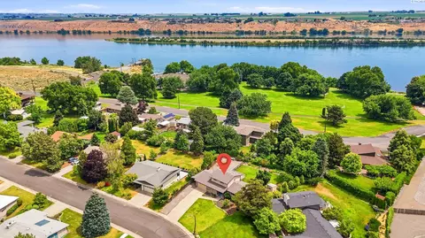 2204 Enterprise, Richland, WA 99354