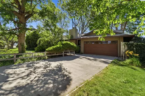 1616 W 17th Ave, Kennewick, WA 99337