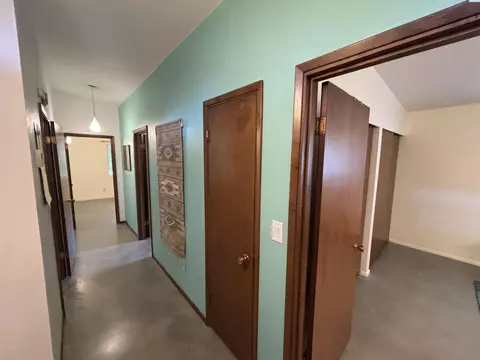 Entry Way - 905 SE Kamiaken St, Pullman, WA 99163 photo 5 of 5