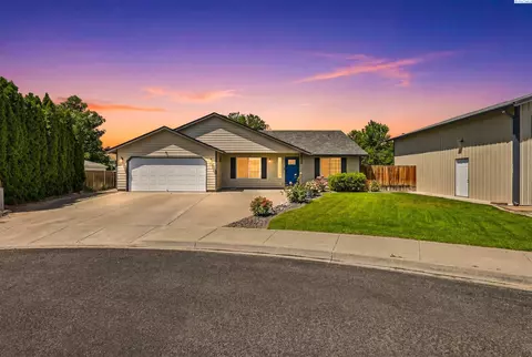 4910 S Washington Pl, Kennewick, WA 99337