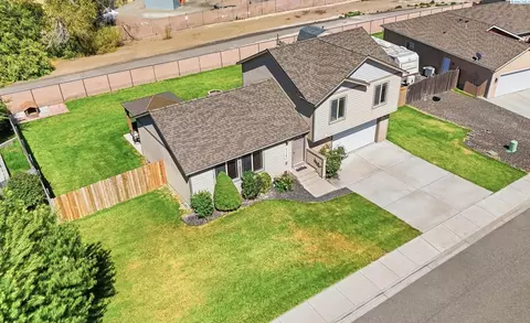 624 Botaka Loop, Benton City, WA 99320