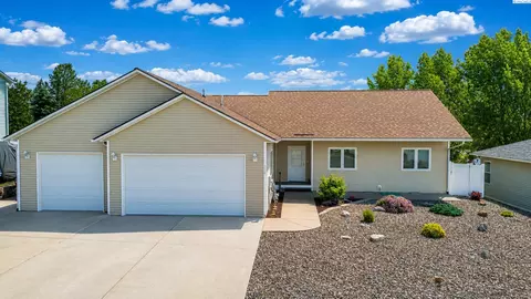 230 SW Sanna Ct, Pullman, WA 99163 photo 1