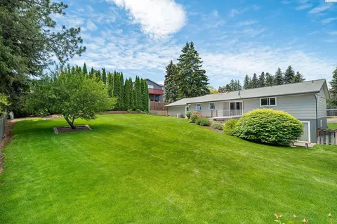 Exterior - 950 SW Mies, Pullman, WA 99163 photo 1 of 8