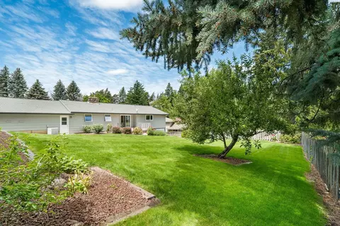Exterior - 950 SW Mies, Pullman, WA 99163 photo 3 of 8