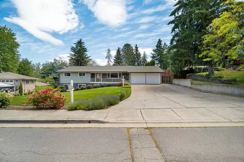 Exterior - 950 SW Mies, Pullman, WA 99163 photo 5 of 8