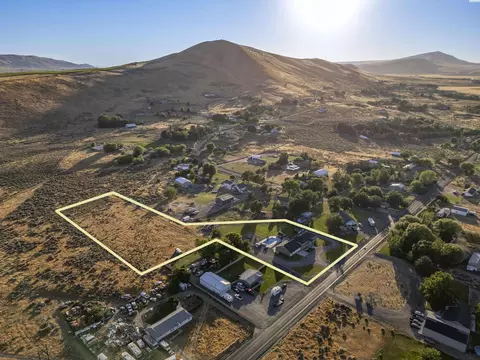 43705 E Red Mountain Rd, Benton City, WA 99320