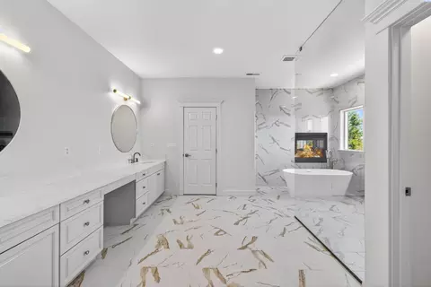 Bath - 3807 Adobe Ct, Pasco, WA 99301 photo 6 of 9