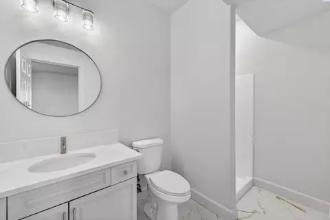 Bath - 3807 Adobe Ct, Pasco, WA 99301 photo 9 of 9