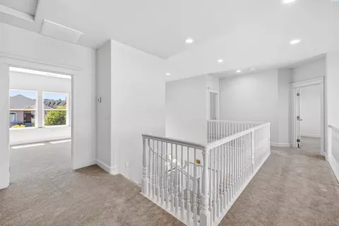 Entry Way - 3807 Adobe Ct, Pasco, WA 99301 photo 2 of 3