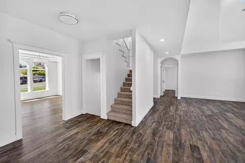 Entry Way - 3807 Adobe Ct, Pasco, WA 99301 photo 3 of 3
