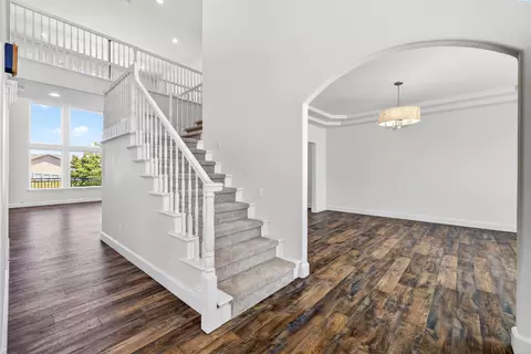 Entry Way - 3807 Adobe Ct, Pasco, WA 99301 photo 1 of 3