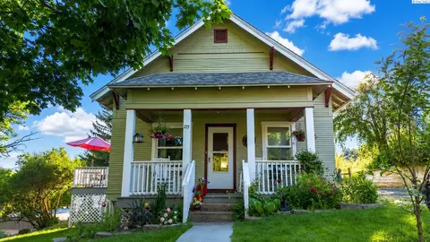 215 N Beach St, Palouse, WA 99161