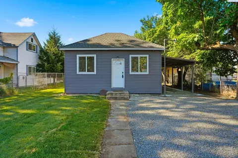 904 E La Salle, Yakima, WA 98907