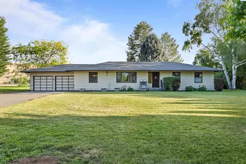 11002 S 1518 Pr SW, Prosser, WA 99350