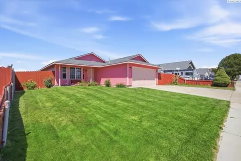 Exterior - 6615 Comiskey Dr, Pasco, WA 99301 photo 4 of 6