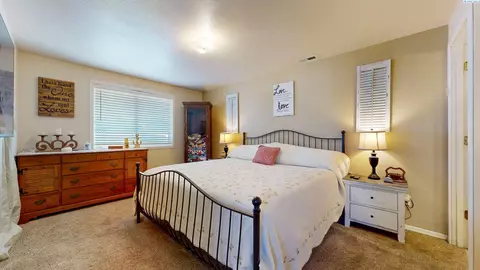 Bedroom - 5207 Texada Ln, Pasco, WA 99301 photo 1 of 6