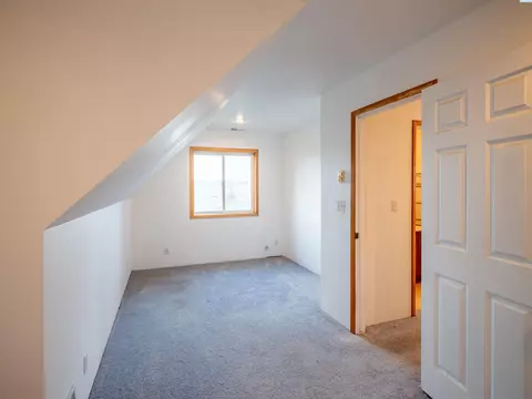 Bedroom - 2201 Kitzmiller Rd, Pullman, WA 99163 photo 4 of 5