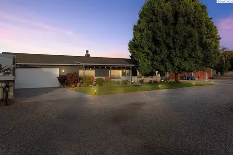 1117 Road 52, Pasco, WA 99301