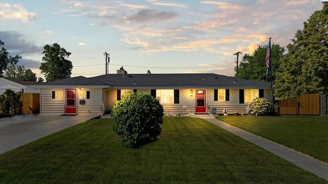 2035 W Falls Ave, Kennewick, WA 99336