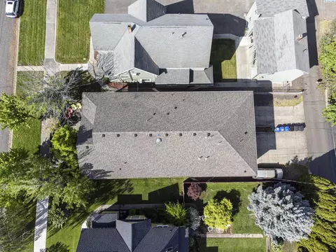 327 E Birch St, Walla Walla, WA 99362 photo 9