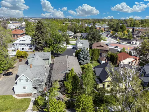327 E Birch St, Walla Walla, WA 99362 photo 3