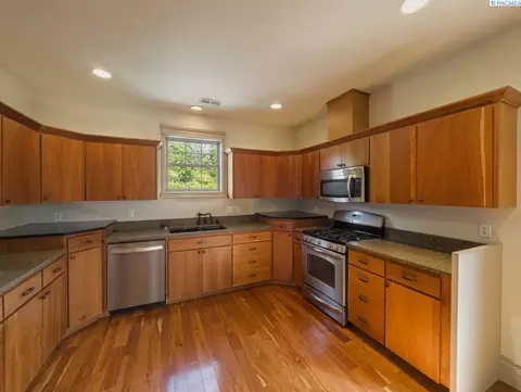 327 E Birch St, Walla Walla, WA 99362 photo 26