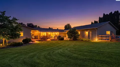 2411 N Road 60, Pasco, WA 99301