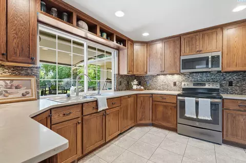 2411 N Road 60, Pasco, WA 99301 photo 12