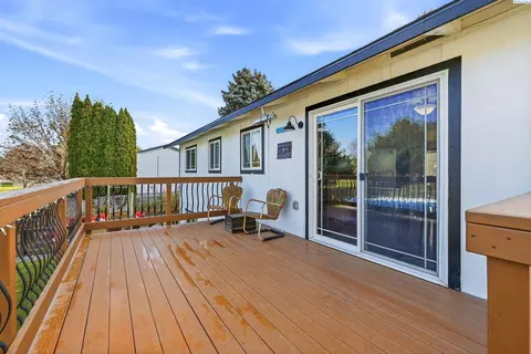 Exterior - 8715 Bell St, Pasco, WA 99301 photo 8 of 15