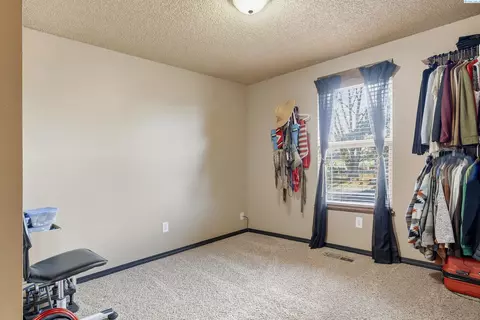 Bedroom - 8715 Bell St, Pasco, WA 99301 photo 1 of 6