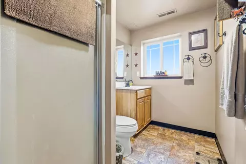 Bath - 8715 Bell St, Pasco, WA 99301 photo 1 of 3