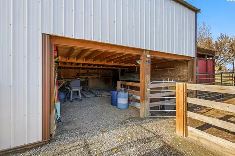 Exterior - 8715 Bell St, Pasco, WA 99301 photo 14 of 15