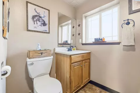 Bath - 8715 Bell St, Pasco, WA 99301 photo 2 of 3
