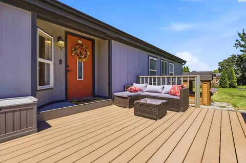 21911 E Sage Ct, Benton City, WA 99320