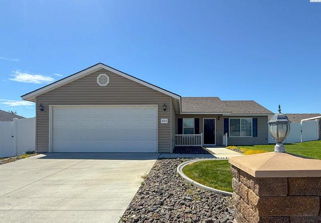 3312 Keeneland Ln, Pasco, WA 99301