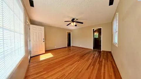 Living - 1020 NW Charlotte St, Pullman, WA 99163 photo 2 of 3