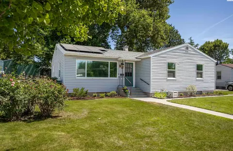 80 Hodges Ct, Richland, WA 99354