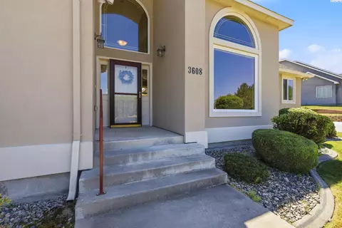 3608 Mesquite Dr, Pasco, WA 99301 photo 2