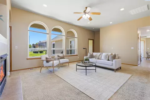 3608 Mesquite Dr, Pasco, WA 99301 photo 4