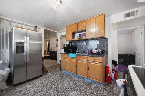 Other - 802 S 11th Ave, Pasco, WA 99301 photo 7 of 9