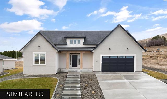 1140 S Florida Loop, Kennewick, WA 99338