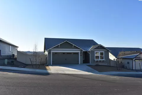 7257 W 26th Ave, Kennewick, WA 99338