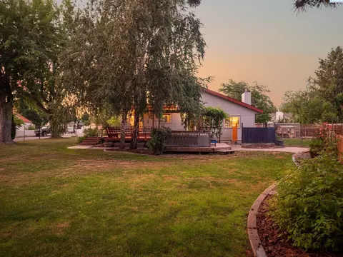 Exterior - 3011 Lindemein Ct, Pasco, WA 99301 photo 10 of 15