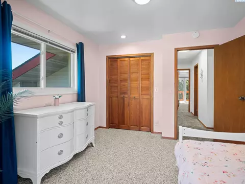 Other - 3011 Lindemein Ct, Pasco, WA 99301 photo 5 of 8