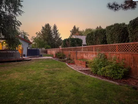 Exterior - 3011 Lindemein Ct, Pasco, WA 99301 photo 14 of 15